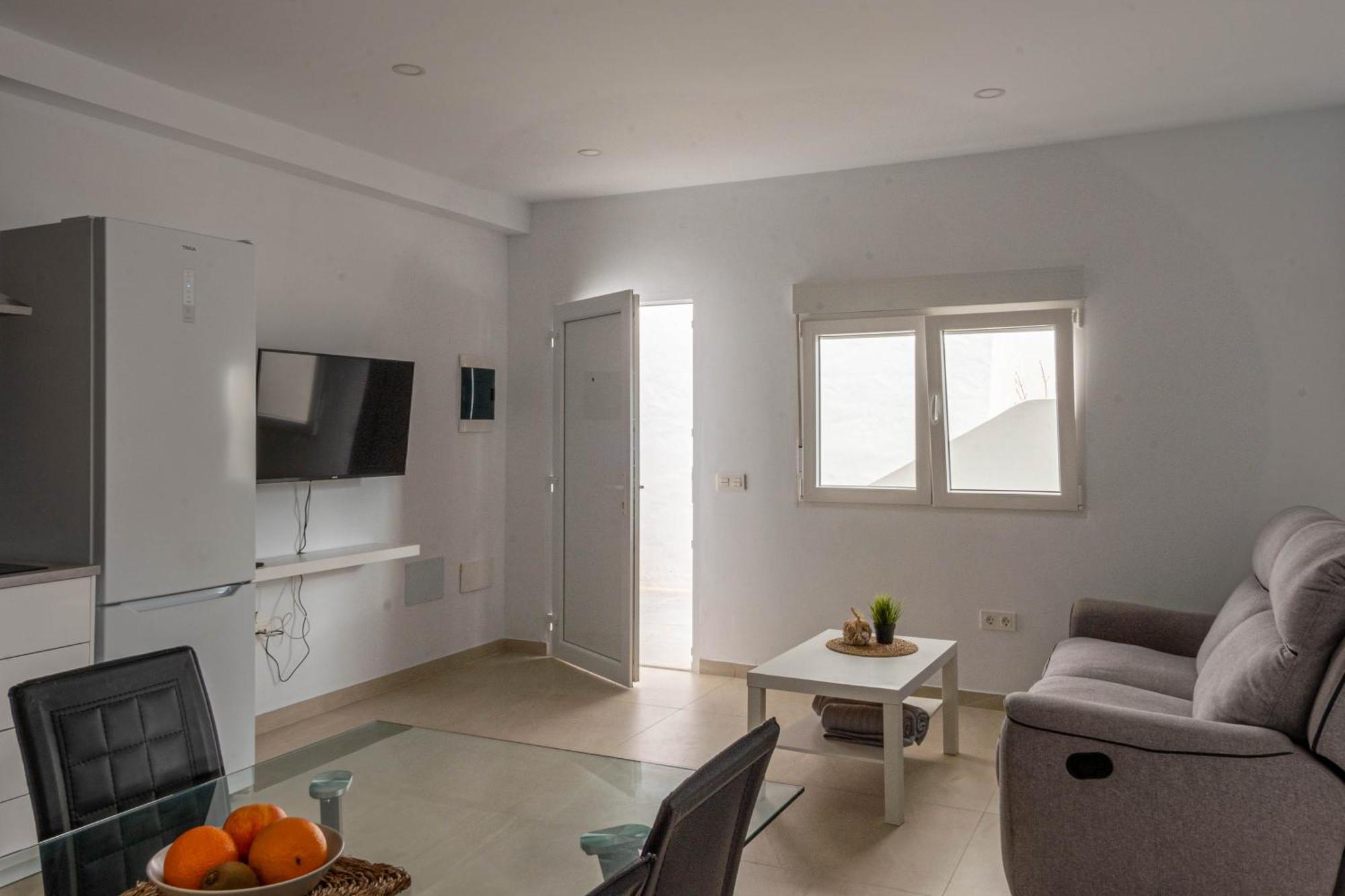 Kiposhi Beach Apartments Punta Mujeres Haria Exterior photo